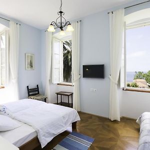 Triple Room Sea View